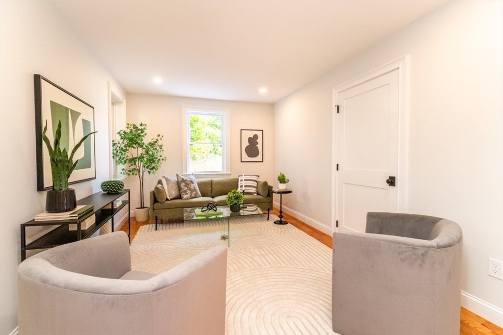 22 Bellevue St #2, Boston, MA Photo #11