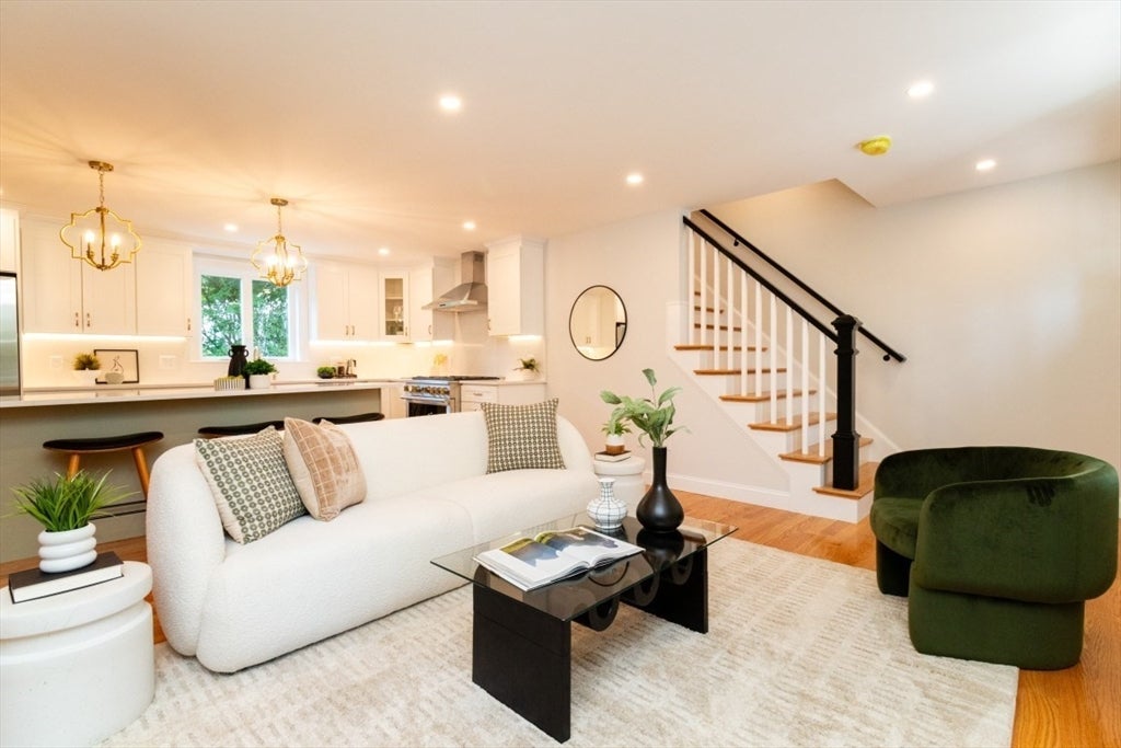22 Bellevue St #2, Boston, MA Photo #16