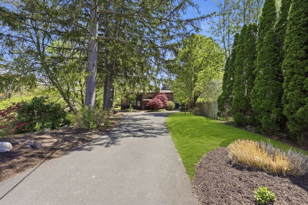 173 Newton St, South Hadley, MA, 173 Newton St, South Hadley, MA Photo #2