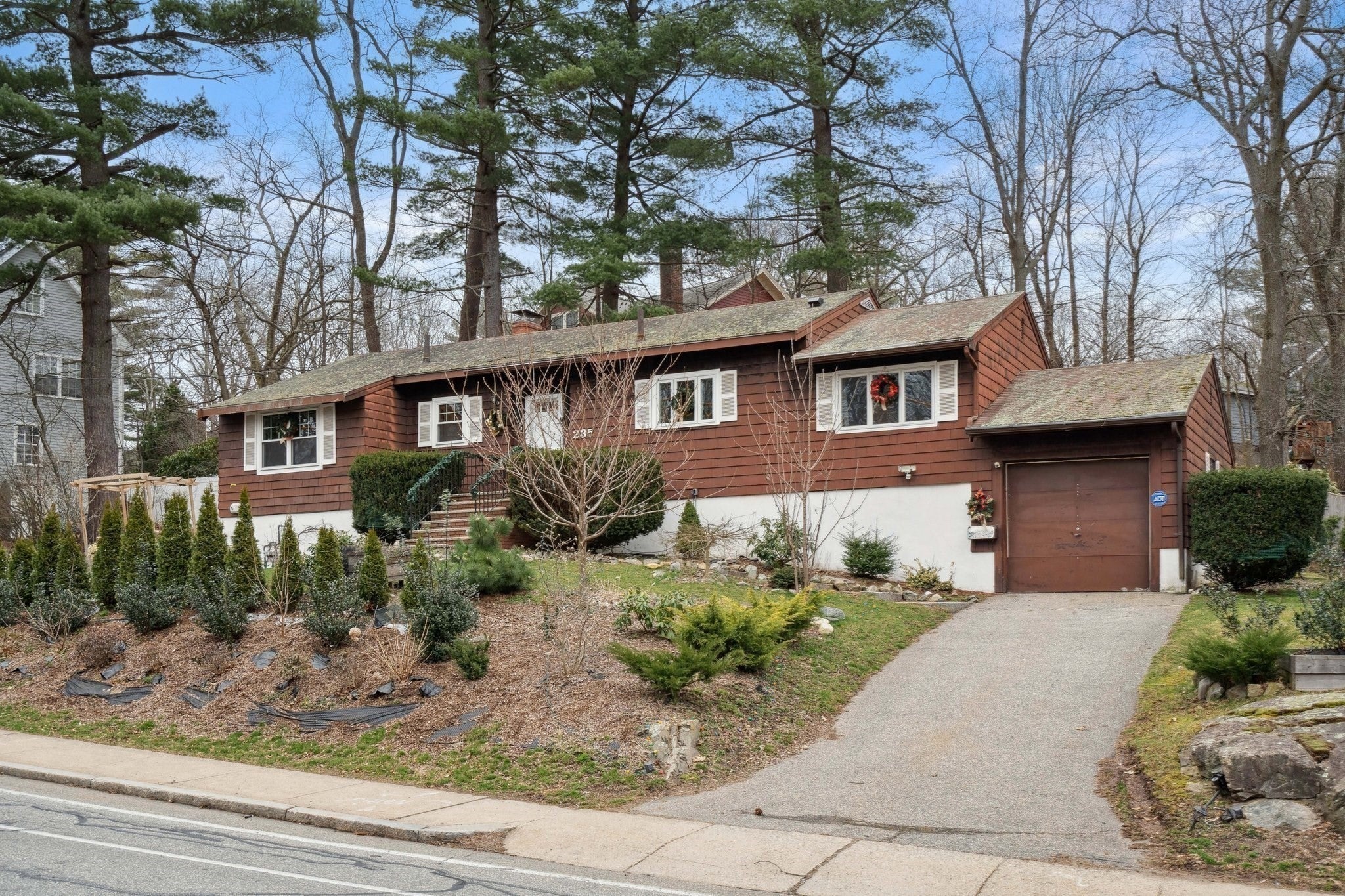 235 Forest St, Winchester, MA Photo #32