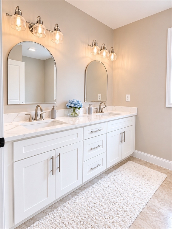 4 Clover Cir B
