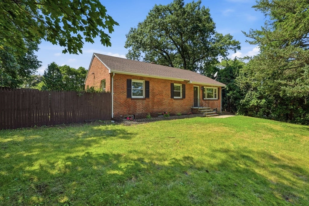 158 Devens St, Springfield, MA, 158 Devens St, Springfield, MA Photo #3