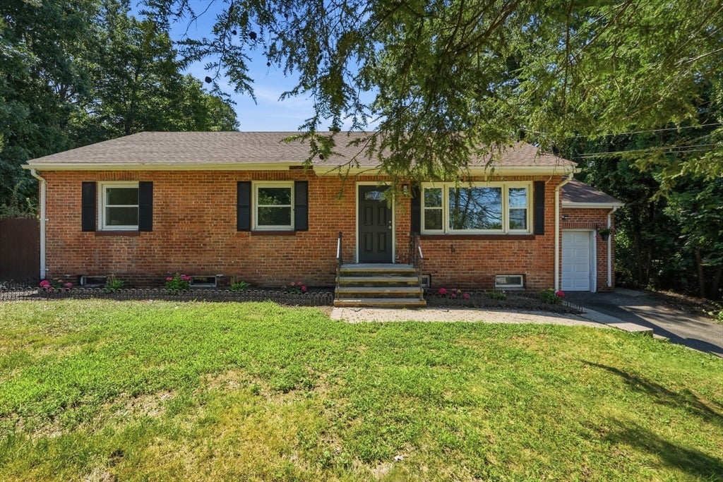 158 Devens St, Springfield, MA, 158 Devens St, Springfield, MA Photo #2