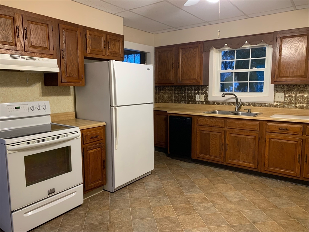 78 Pleasant Street, Leicester, MA, 78 Pleasant Street, Leicester, MA Photo #2