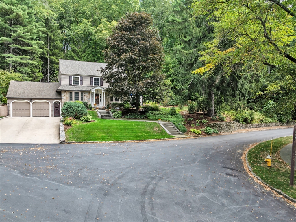 8 Old Colony Road