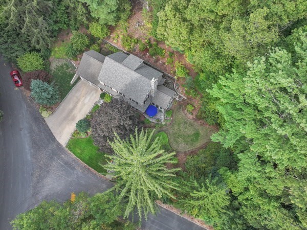 8 Old Colony Road