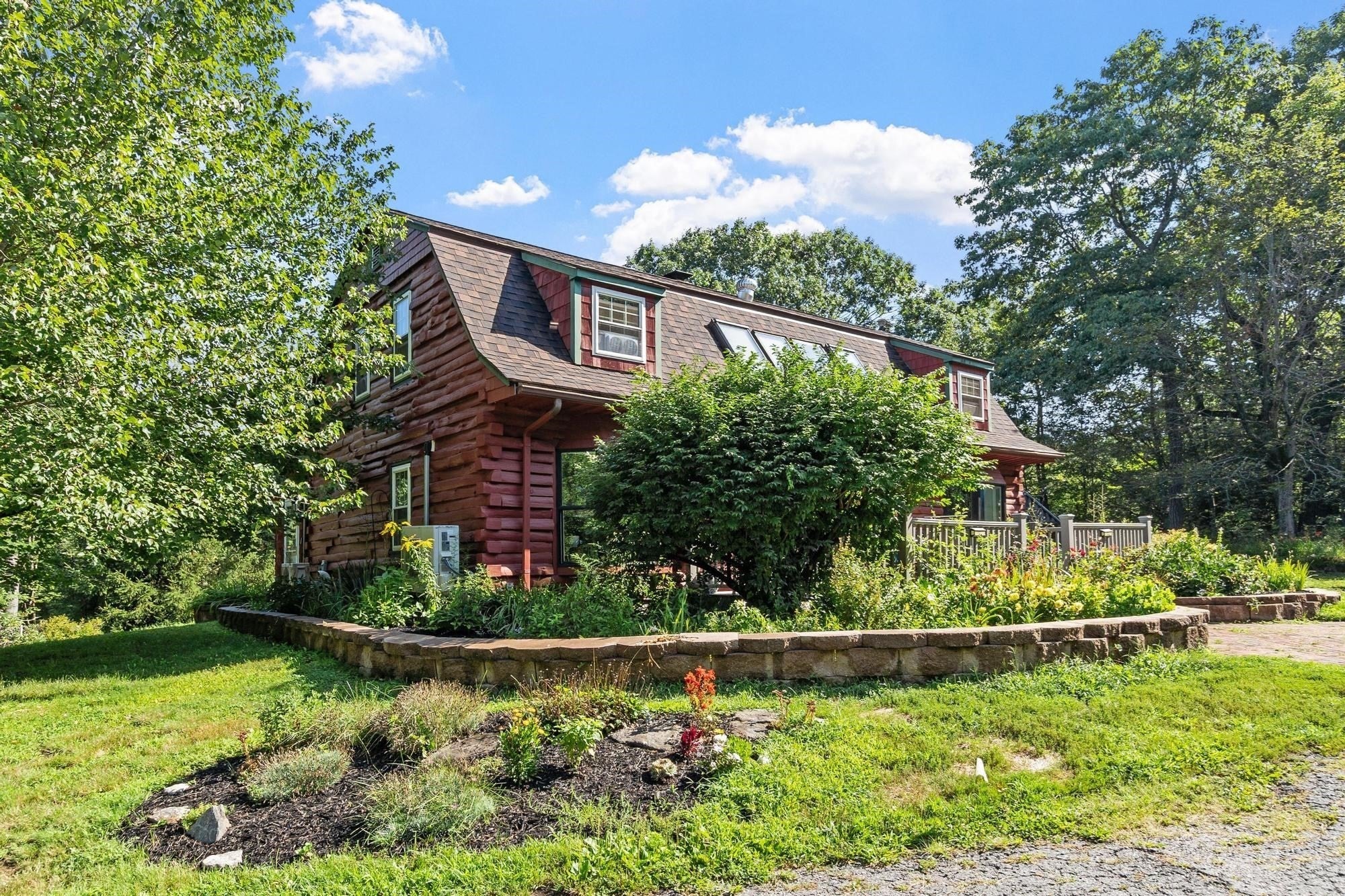152 Ellis Rd