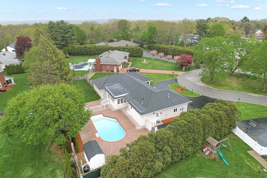 10 Viking Road, Winchester, MA Photo #40