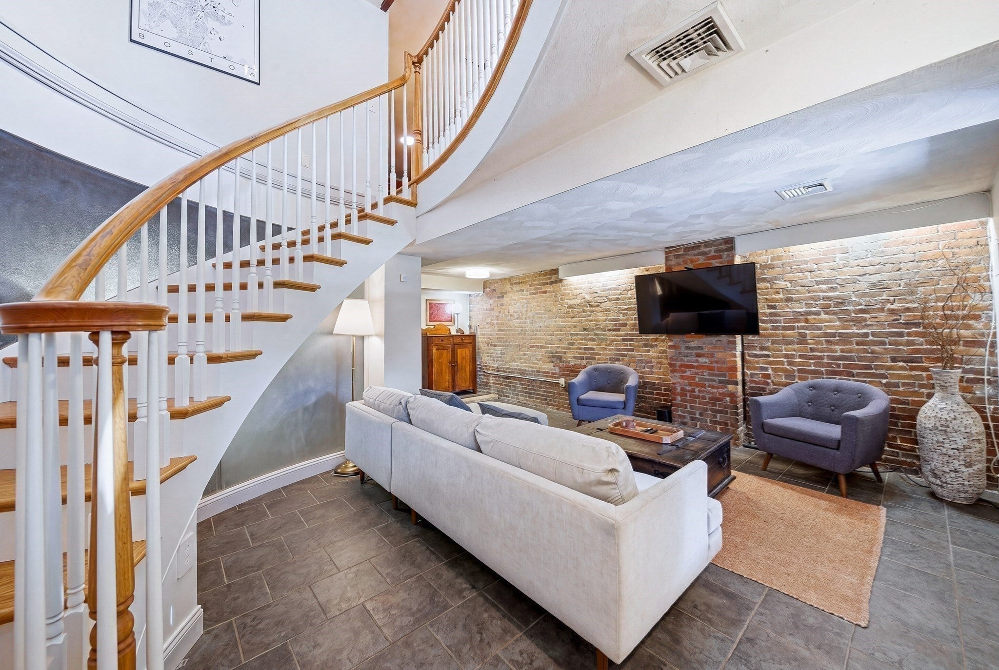 30 Beacon St