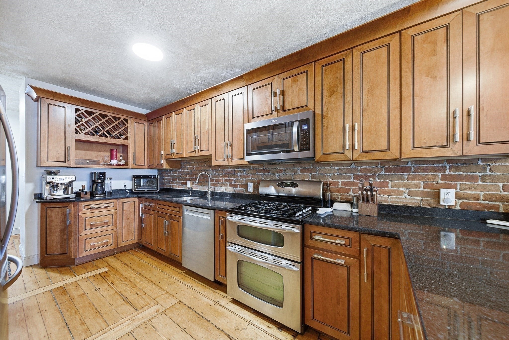 30 Beacon St 1