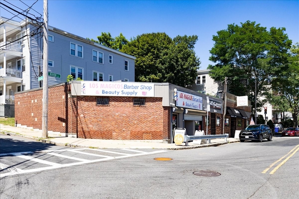 1459-1469 River Street