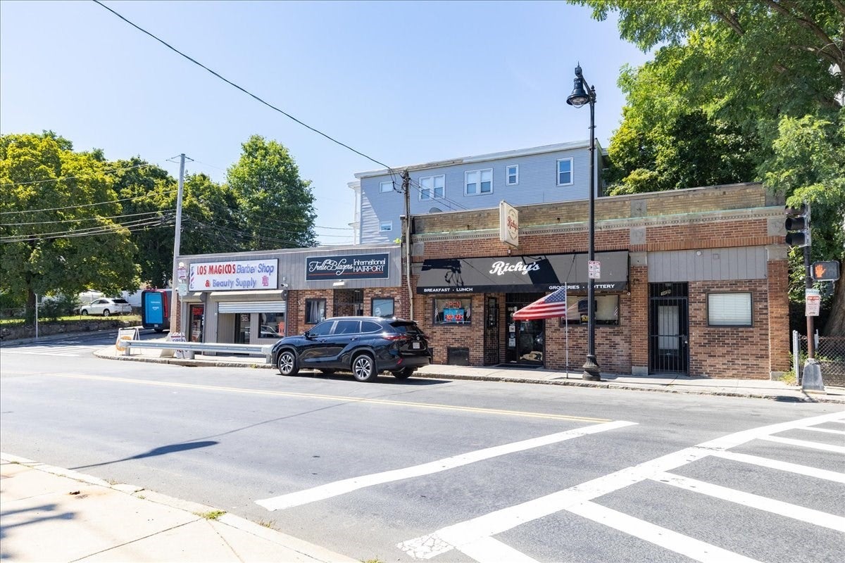 1459-1469 River Street