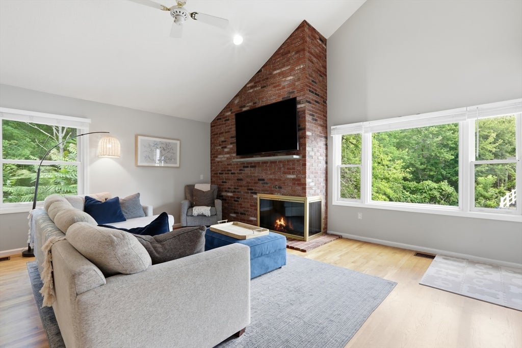 28 Carnation Cir #C, Reading, MA Photo #4