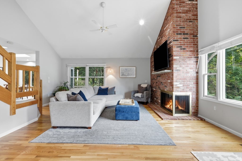 28 Carnation Cir #C, Reading, MA Photo #3