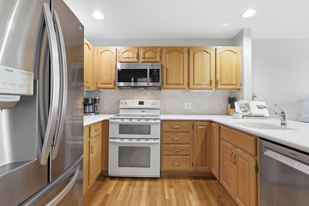 28 Carnation Cir #C, Reading, MA Photo #10