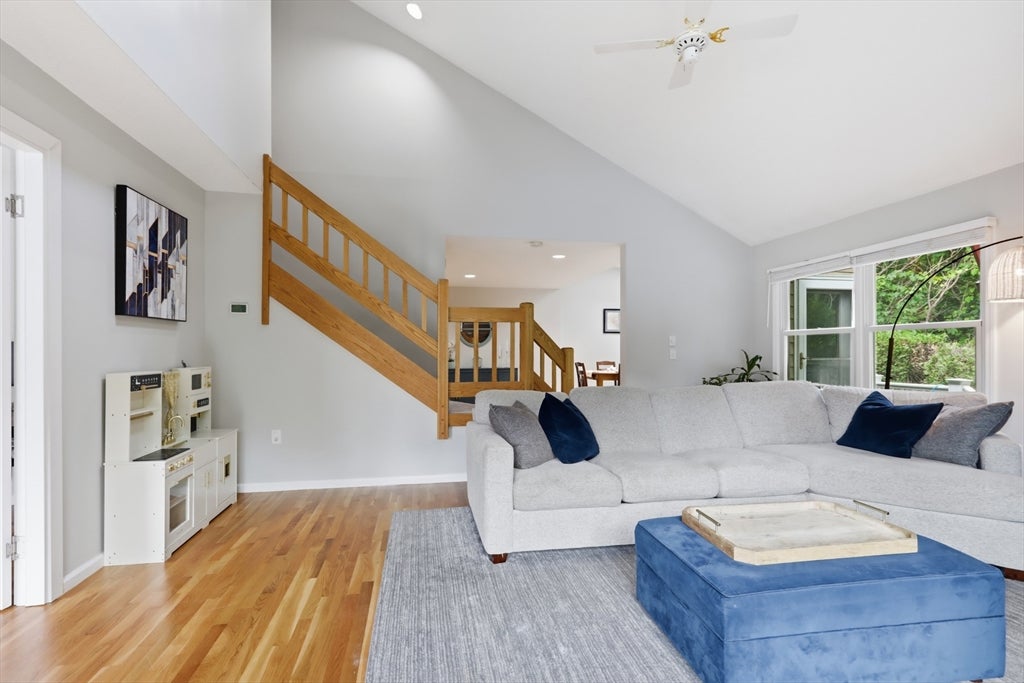 28 Carnation Cir #C, Reading, MA Photo #5