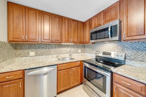 Photo of 3 Birchwood Ct #3-302, Amesbury, MA 01913 (MLS # 73501184)