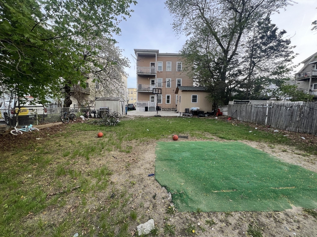 27-29 Boxford St