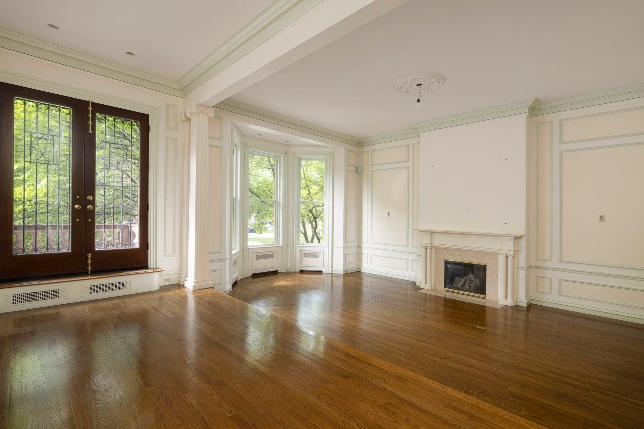 129 Commonwealth Avenue