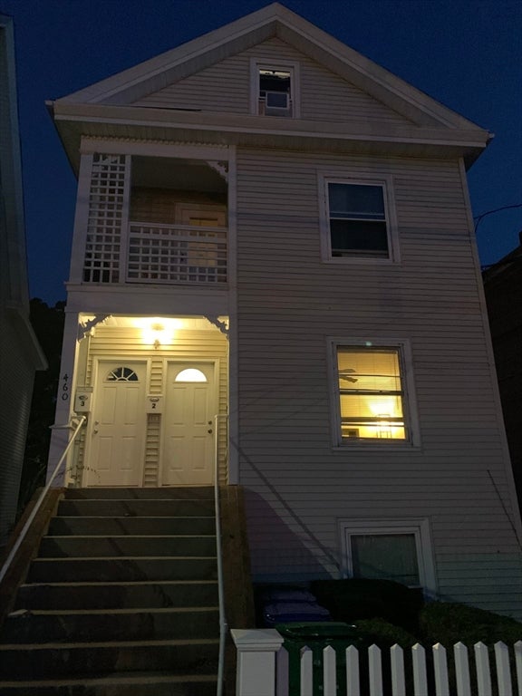 460 Watertown St