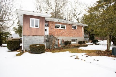 179 Robert St Westport MA 02790