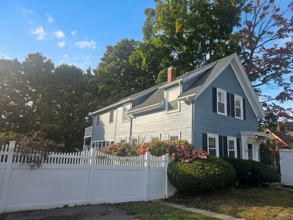Photo of 8 Washington Street, Stoneham, MA