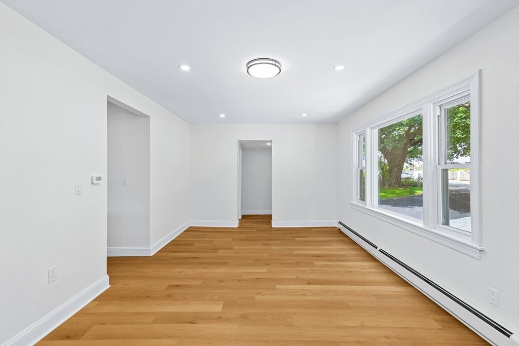 90 W Carpenter St