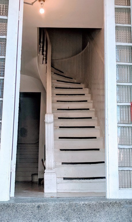 80 Havre St 2