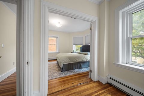 Condominium in Brookline MA 689 Washington Street 9.jpg