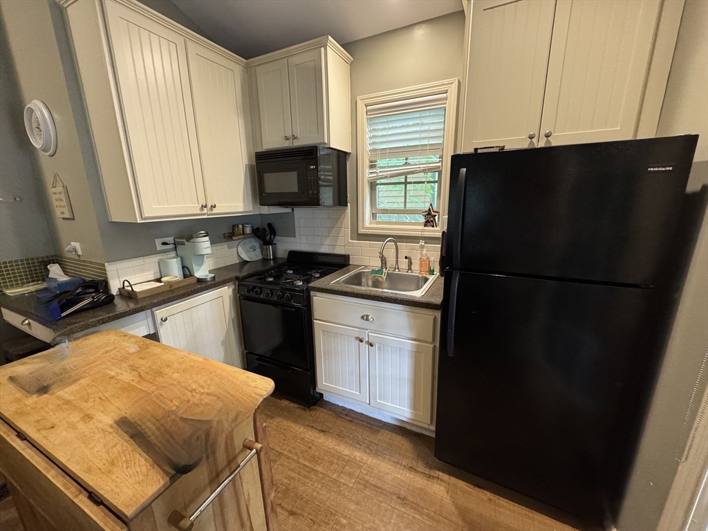 185 Cotuit Road B17