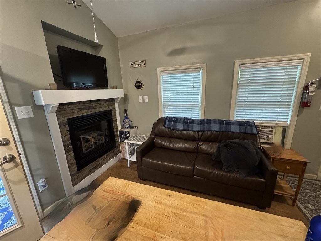 185 Cotuit Road B17