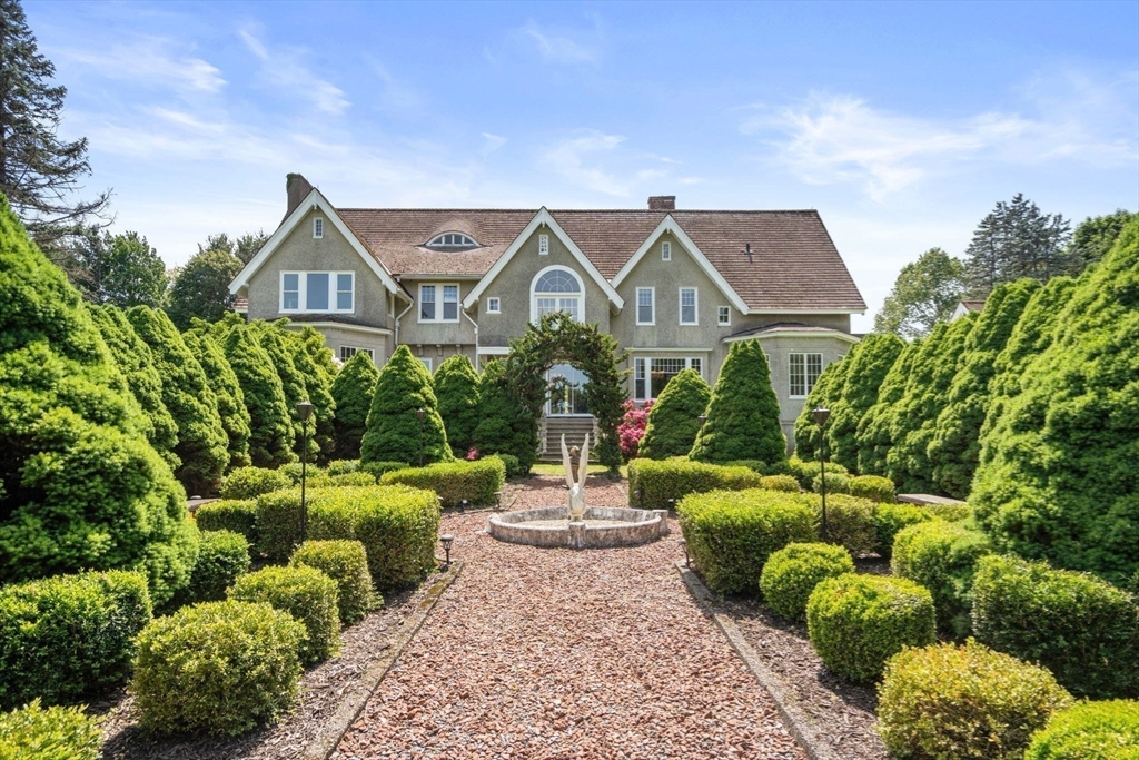 154,156 Prospect