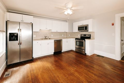 76 Market Street 76 Amesbury MA 01913