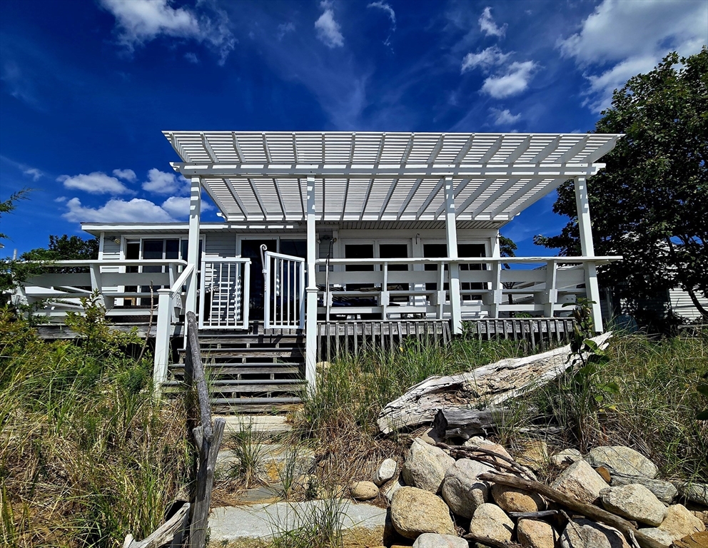 11 Harbor Street