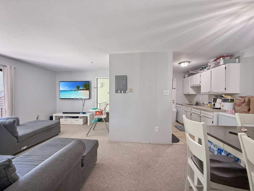 2 Village Way 6