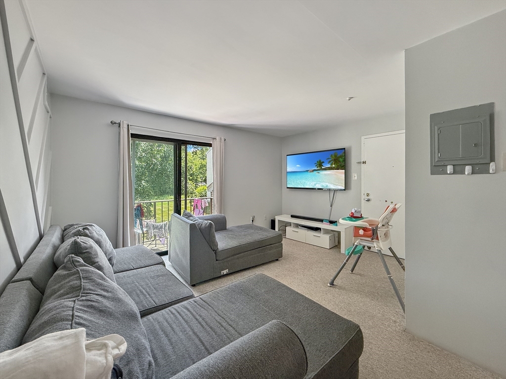 2 Village Way 6