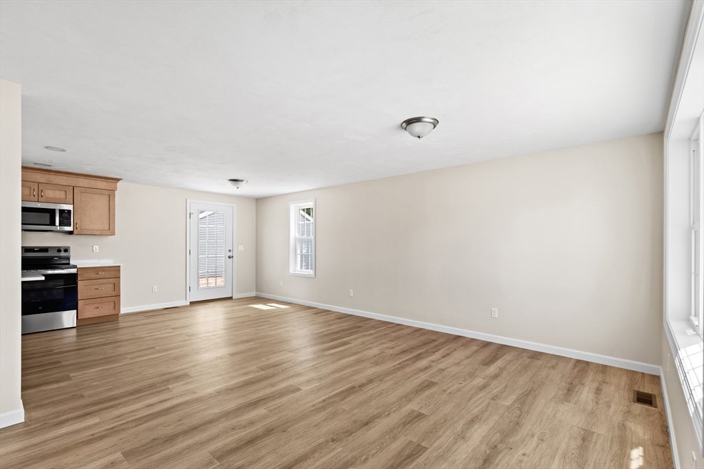 5 Bumblebee Dr, Plymouth, MA, 5 Bumblebee Dr, Plymouth, MA Photo #10