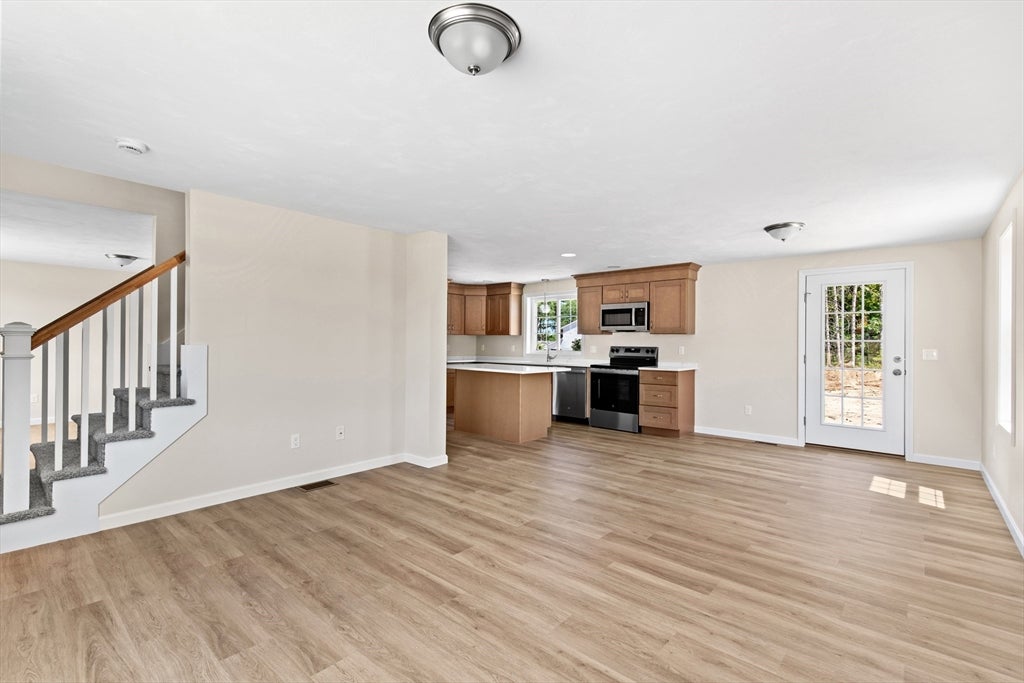 5 Bumblebee Dr, Plymouth, MA, 5 Bumblebee Dr, Plymouth, MA Photo #11