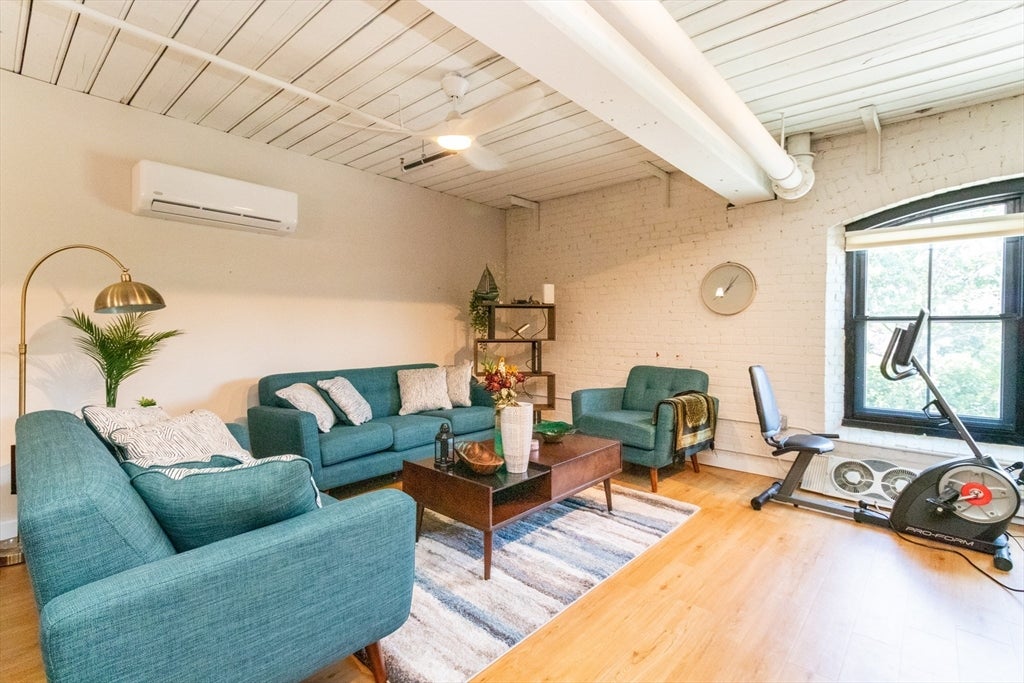 55 Sterling St #203, Clinton, MA Photo #3