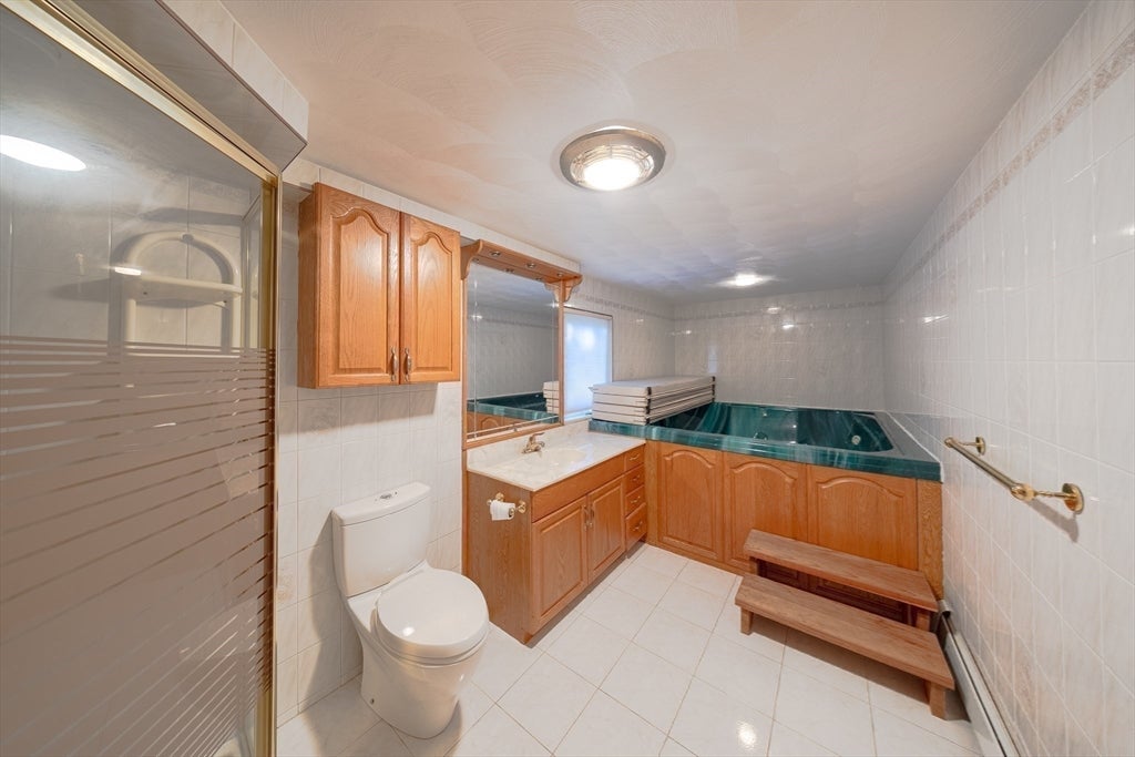 6 Peach Tree Ln #6, Newton, MA, 6 Peach Tree Ln #6, Newton, MA Photo #18