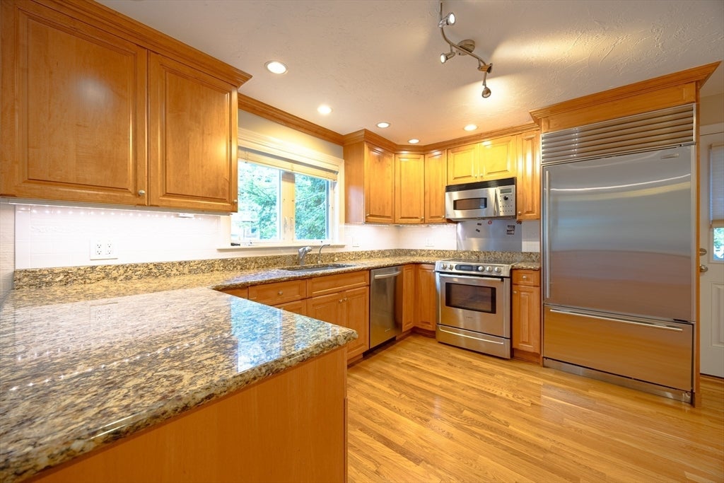 6 Peach Tree Ln #6, Newton, MA, 6 Peach Tree Ln #6, Newton, MA Photo #9