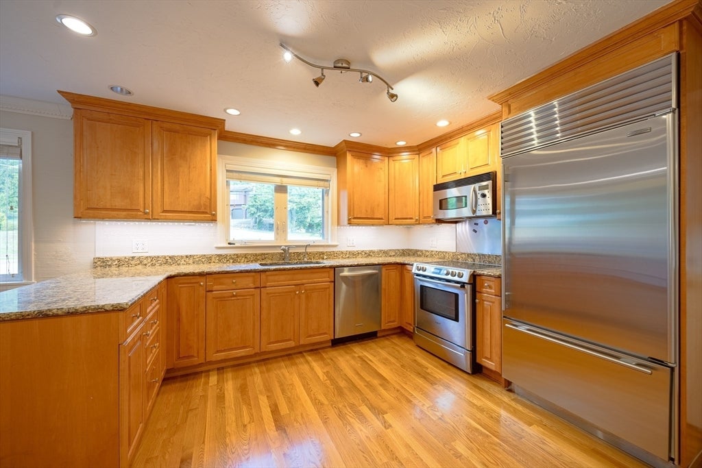6 Peach Tree Ln #6, Newton, MA, 6 Peach Tree Ln #6, Newton, MA Photo #10