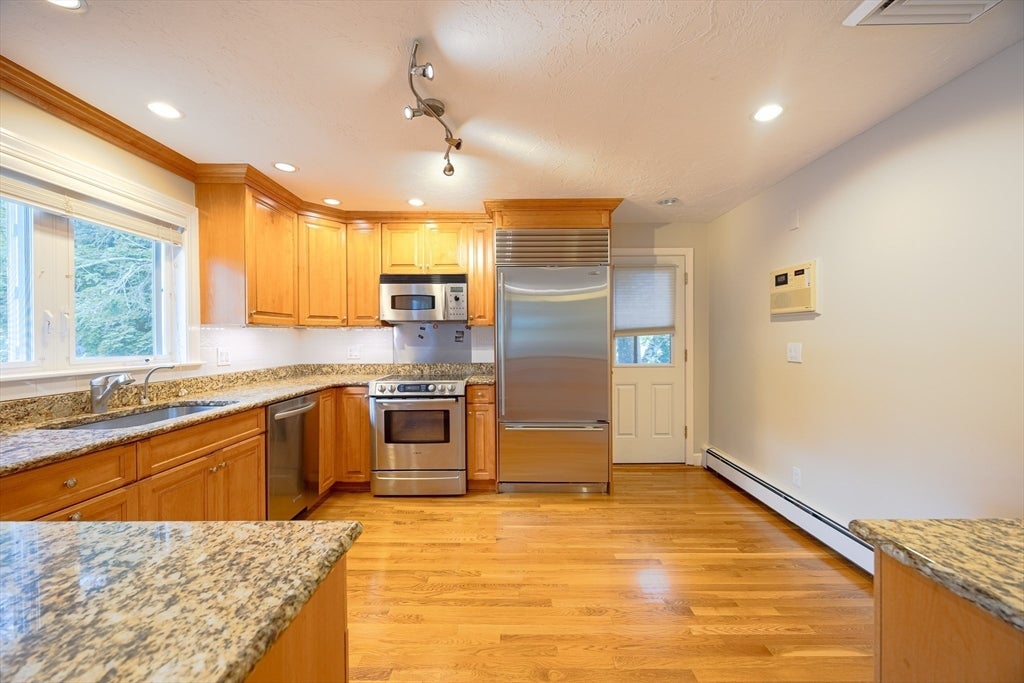 6 Peach Tree Ln #6, Newton, MA, 6 Peach Tree Ln #6, Newton, MA Photo #8