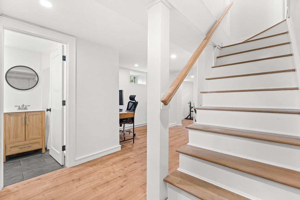 57 Glendale Ave, Melrose, MA Photo #27