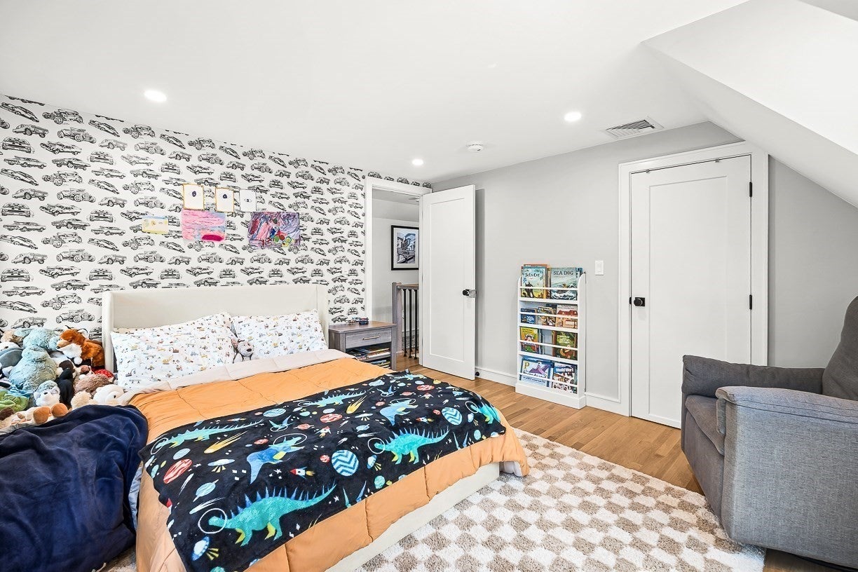 57 Glendale Ave, Melrose, MA Photo #20