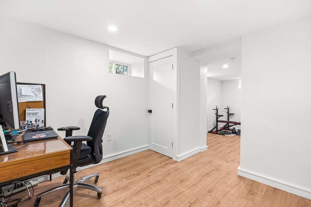 57 Glendale Ave, Melrose, MA Photo #32