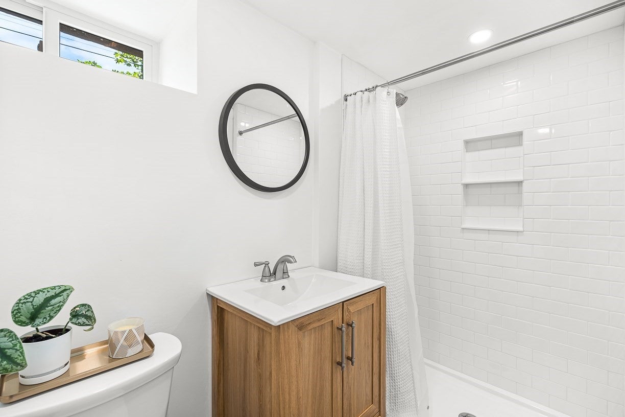 57 Glendale Ave, Melrose, MA Photo #28