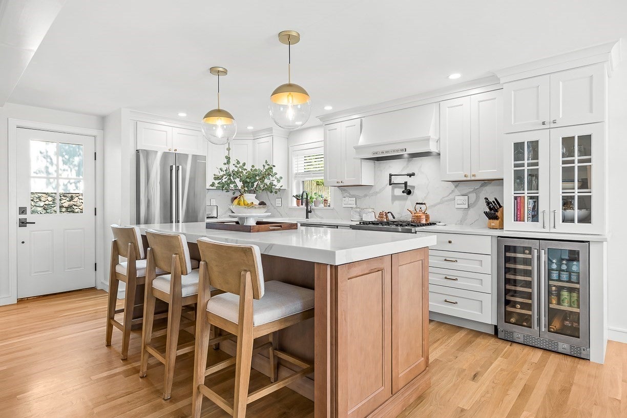 57 Glendale Ave, Melrose, MA Photo #10