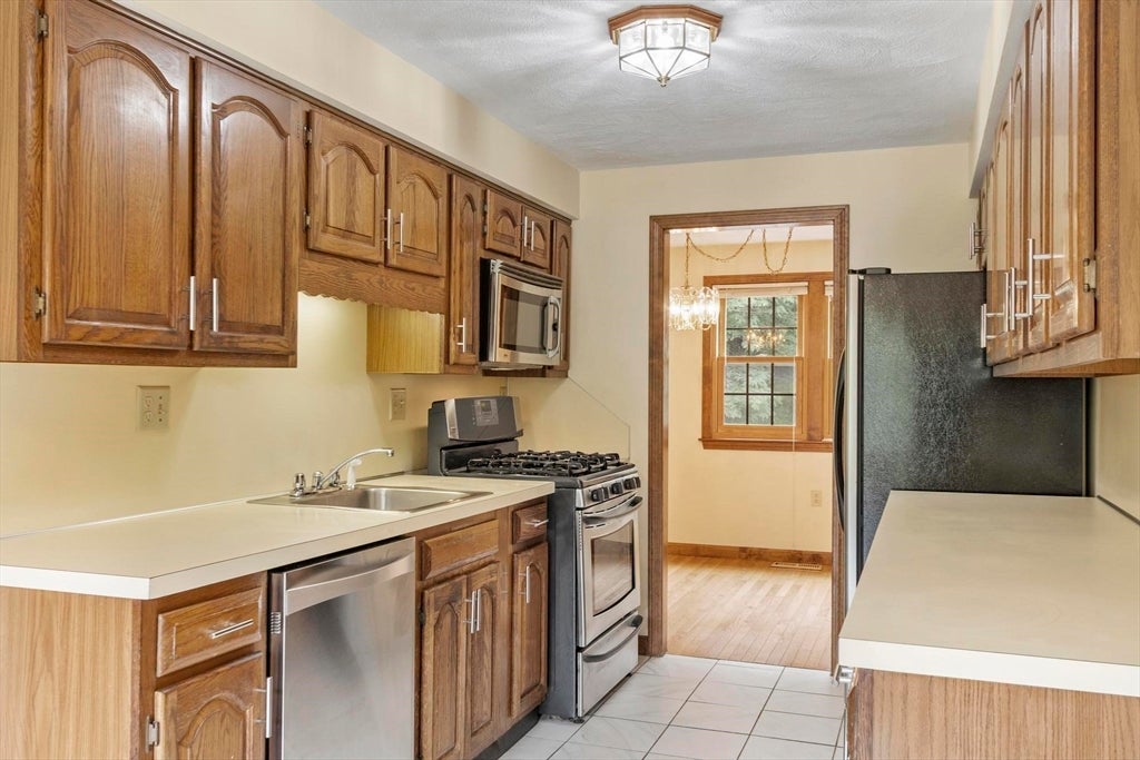 124 Apache Way #124, Tewksbury, MA, 124 Apache Way #124, Tewksbury, MA Photo #17