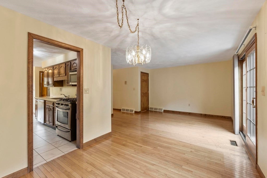 124 Apache Way #124, Tewksbury, MA, 124 Apache Way #124, Tewksbury, MA Photo #10